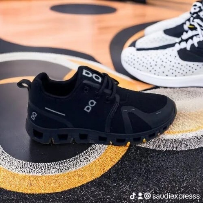 حذاء نسائي طبي On Running